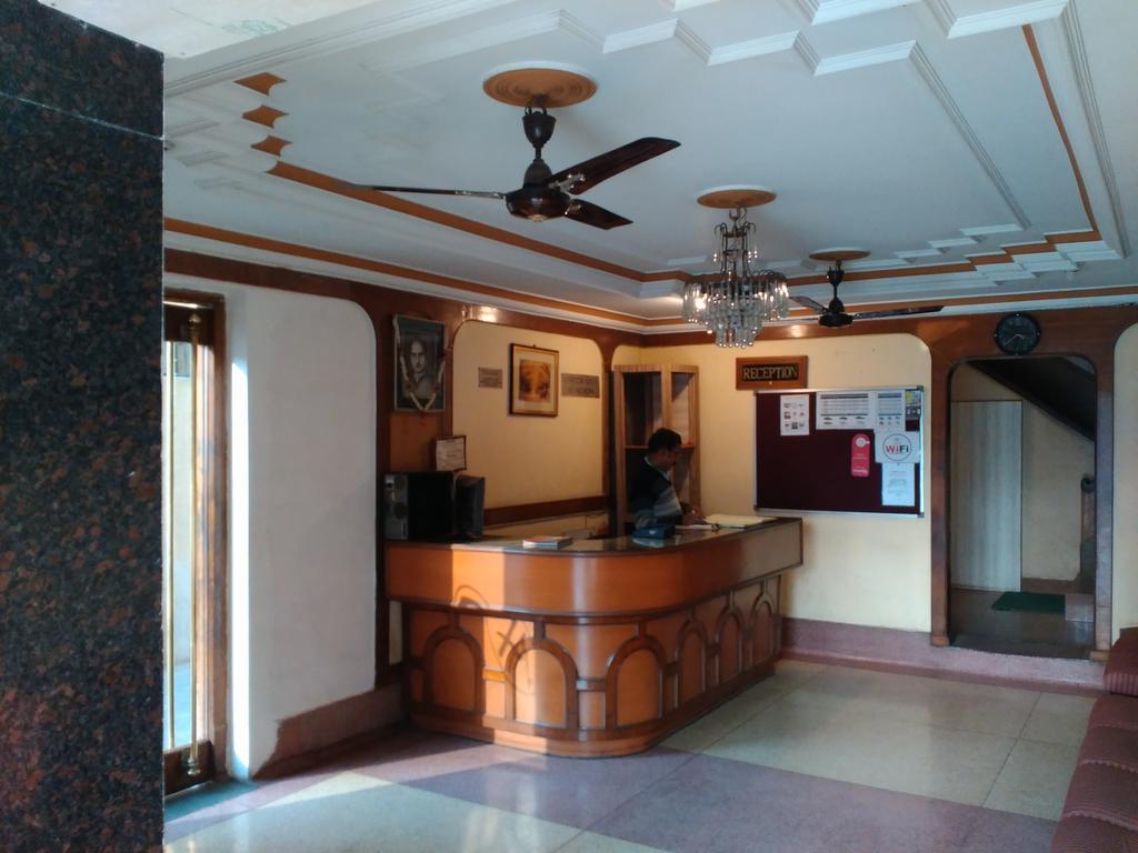 Hotel Ajaya Waranasi Zewnętrze zdjęcie