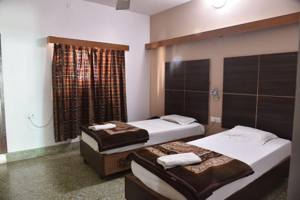 Hotel Ajaya Waranasi Zewnętrze zdjęcie